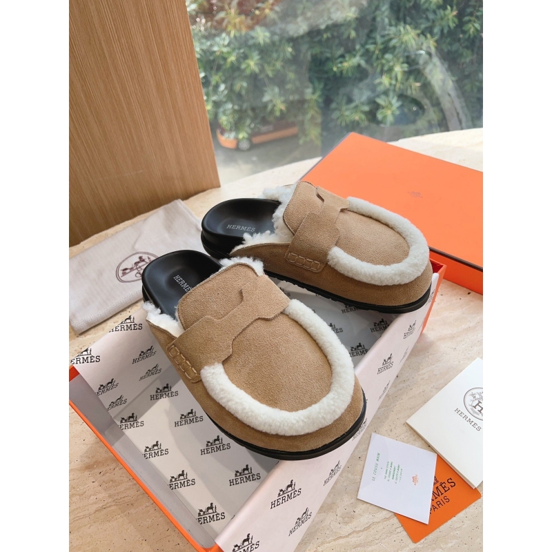 H**mes slippers